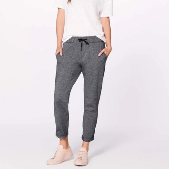 lululemon athletica Pants - Lululemon On the Fly Pant 7/8 length, luxtreme, heather grey, size 8